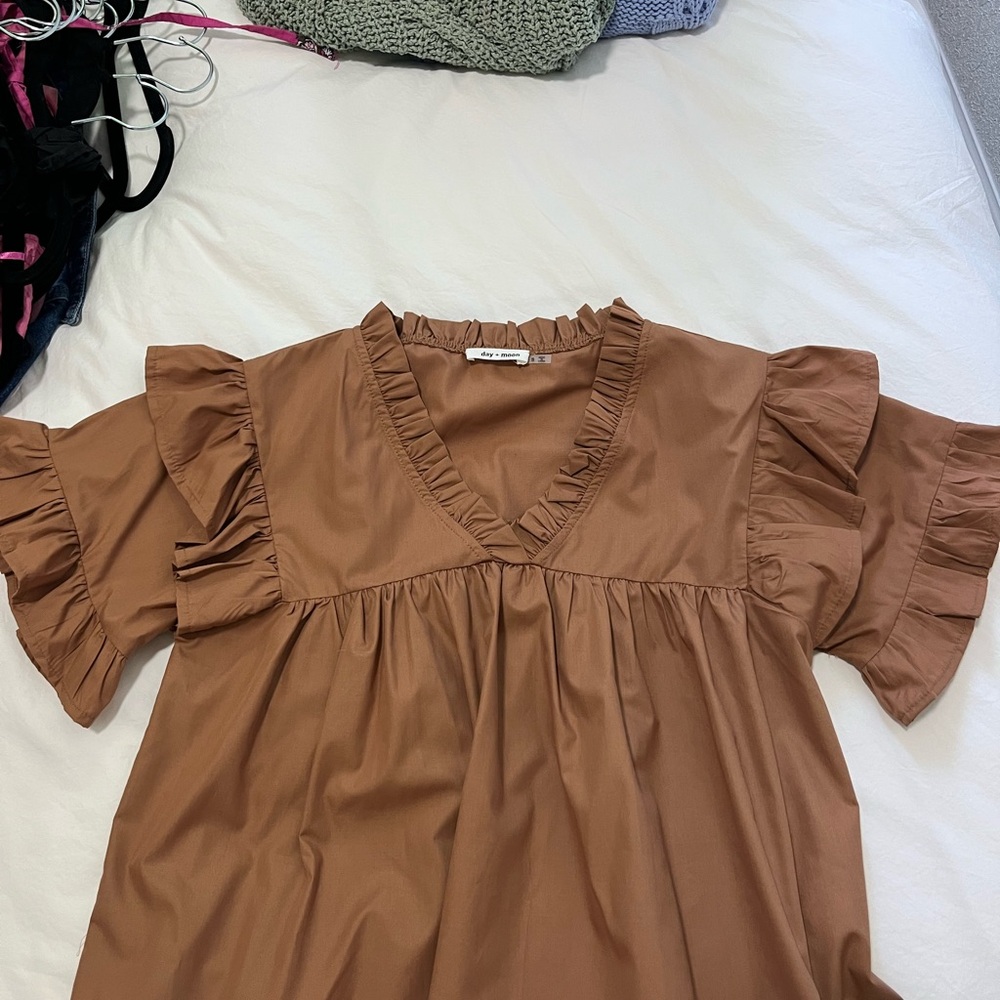 Tan Relaxed Ruffled Short Sleeve Blouse